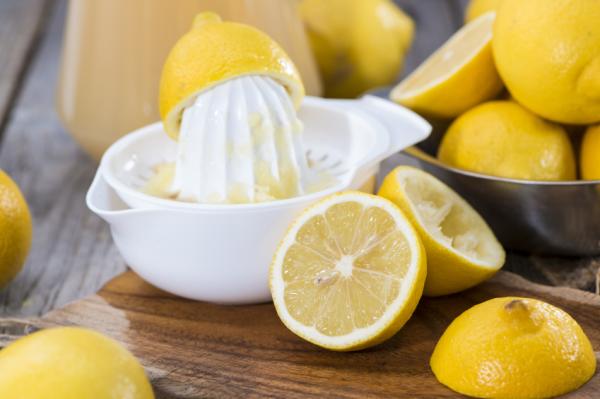 How to whiten clothes in the washing machine - Bleach clothes in the washing machine with lemon