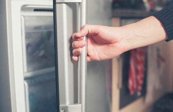 How to use baking soda to remove bad smell from clothes - Step 1