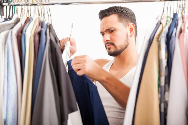 Why mold grows on clothes in the closet - Why mold grows on closets and clothes