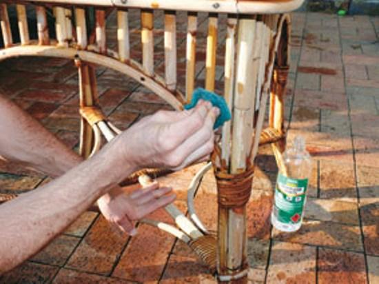 How to clean wicker furniture - Step 3