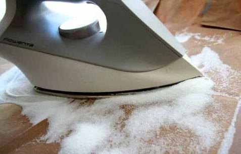 How to clean a Teflon griddle - Step 2