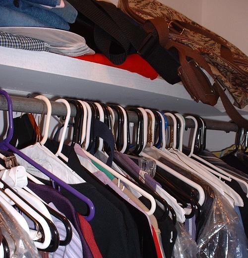 How to organize my closet to save space