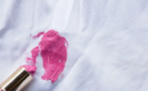 How to remove makeup stains from clothes?