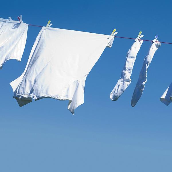 How to whiten clothes with baking soda