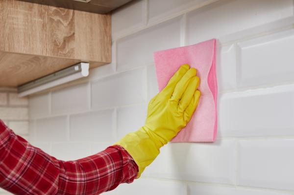 How to clean kitchen tiles