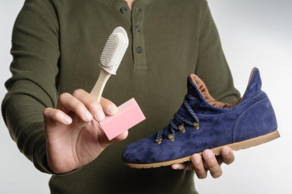 How to clean suede shoes