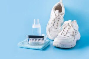 How to WASH WHITE SNEAKERS – Tips and Tricks