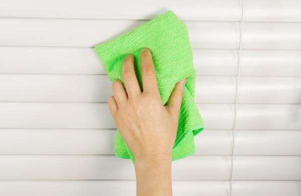 How to clean PVC blinds