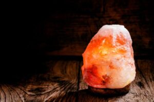 How to clean a salt lamp