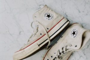 How to clean white cloth sneakers