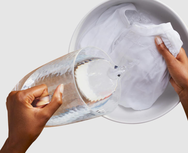 How Does Washing Clothes with Vinegar or Baking Soda Compare to Detergent